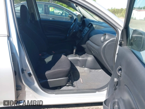 2015 Nissan Versa SV with VIN 3N1CN7AP0FL802047, listed as a IAAI auction lot 42049987 with 157,747 mi miles. Bid and sale history available at carsss.com. Image 5.