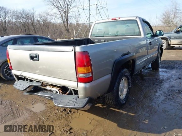 1999 GMC New Sierra 1500 SLE with VIN 1GTEK14T4XE539051, listed as a IAAI auction lot 41472124 with 151,088 mi miles. Bid and sale history available at carsss.com. Image 4.