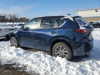 2024 Mazda CX-5 S Preferred with VIN JM3KFBCL6R0488898, listed as a Copart auction lot 44426945 with 5,888 mi miles and Salvage Title. Bid and sale history available at DreamBid. Image 2.