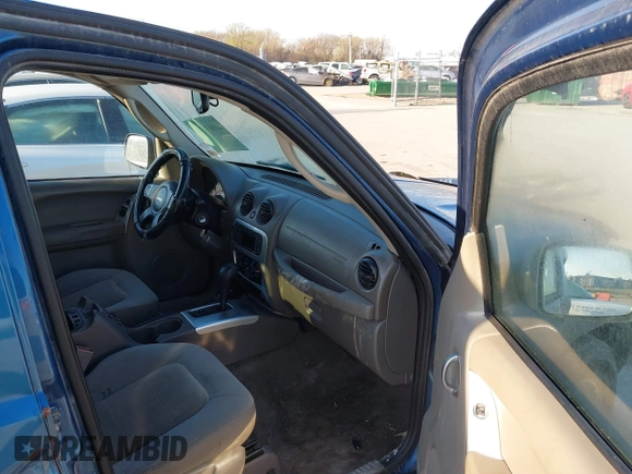 2004 Jeep Liberty Limited with VIN 1J4GL58K34W235515, listed as a IAAI auction lot 41863833 with 200,935 mi miles. Bid and sale history available at carsss.com. Image 5.