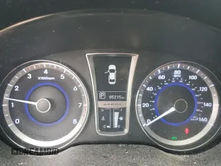 2014 Hyundai Azera with VIN KMHFG4JG9EA398198, listed as a Copart auction lot 47691745 with 85,215 mi miles and Clean title. Bid and sale history available at DreamBid. Image 9.
