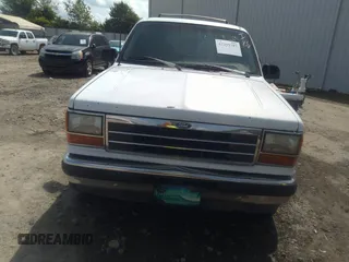 1993 Ford Explorer Eddie Bauer z VIN 1FMDU32X0PUD64046, wystawiony jako IAAI lot #42295787 z przebiegiem 59 586 mil mil oraz . Historia ofert i sprzedaży dostępna na DreamBid. Obrazek 6.