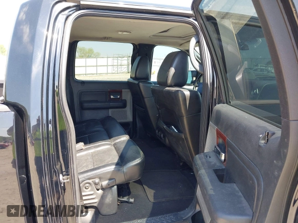 2007 Ford F-150 XLT with VIN 1FTPW14507FB71637, listed as a IAAI auction lot 42080446 with 224,256 mi miles. Bid and sale history available at carsss.com. Image 8.