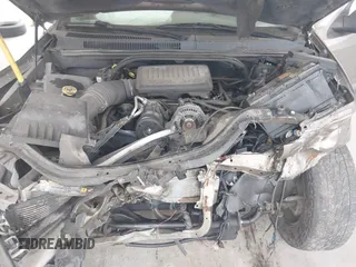 2005 Jeep Grand Cherokee Laredo with VIN 1J4GR48KX5C589625, listed as a IAAI auction lot 42699102 with Not provided miles and . Bid and sale history available at DreamBid. Image 10.