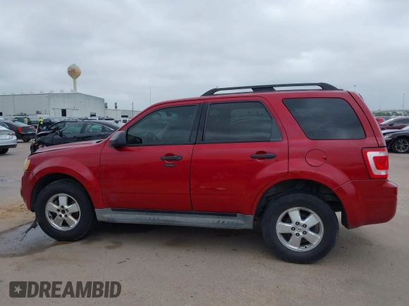 2010 Ford Escape XLT z VIN 1FMCU9DG1AKC21640, wystawiony jako IAAI lot #41962042 z przebiegiem 238 283 mil mil oraz . Historia ofert i sprzedaży dostępna na DreamBid. Obrazek 15.