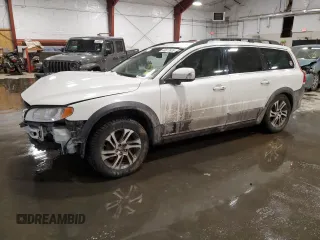 2014 Volvo XC70 3.2L with VIN YV4940BZ0E1176908, listed as a Copart auction lot 44677635 with 152,684 mi miles and Salvage Title. Bid and sale history available at DreamBid. Image 1.