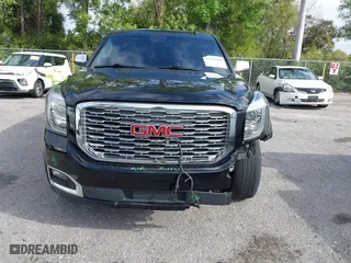 2018 GMC Yukon XL Denali with VIN 1GKS2HKJ0JR361463, listed as a IAAI auction lot 41713458 with 113,569 mi miles. Bid and sale history available at carsss.com. Image 6.