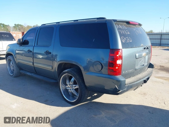 2010 Chevrolet Suburban LS with VIN 1GNUCHE09AR167462, listed as a IAAI auction lot 41767923 with 180,551 mi miles. Bid and sale history available at carsss.com. Image 3.