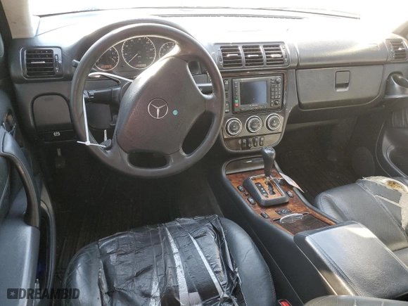 2005 Mercedes-Benz M-Class 3.7L with VIN 4JGAB57E75A552279, listed as a Copart auction lot 80696054 with 283,799 mi miles and Salvage Title. Bid and sale history available at carsss.com. Image 8.