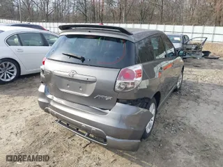2005 Toyota Matrix STD with VIN 2T1KR32E95C403657, listed as a IAAI auction lot 41783681 with 204,710 mi miles. Bid and sale history available at carsss.com. Image 6.