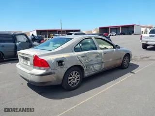 2003 Volvo S60 2.4L with VIN YV1RS61T332276236, listed as a IAAI auction lot 41850321 with 92,685 mi miles. Bid and sale history available at carsss.com. Image 4.