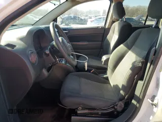 2015 Jeep Compass Sport with VIN 1C4NJCBA4FD226201, listed as a Copart auction lot 47351995 with 160,207 mi miles and Clean Title. Bid and sale history available at carsss.com. Image 7.