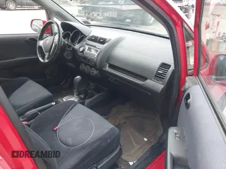 2008 Honda Fit Sport z VIN JHMGD38658S020529, wystawiony jako IAAI lot #42315310 z przebiegiem 196 146 mil mil oraz . Historia ofert i sprzedaży dostępna na DreamBid. Obrazek 5.