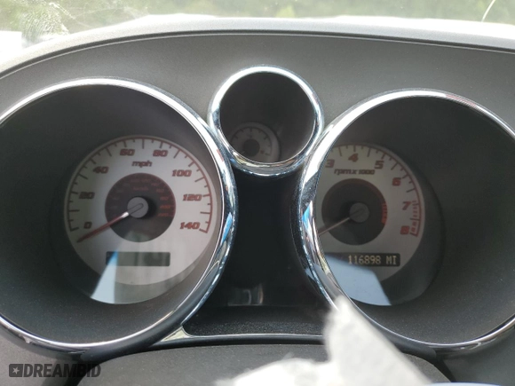 2007 Pontiac Solstice with VIN 1G2MB35B37Y125386, listed as a Copart auction lot 69329034 with 116,898 mi miles and Salvage Title. Bid and sale history available at carsss.com. Image 9.