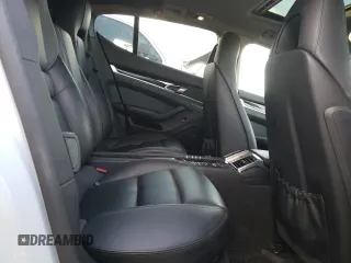 2016 Porsche Panamera 4S z VIN WP0AB2A75GL050665, wystawiony jako Copart lot #71320672 z przebiegiem 52 844 mil mil oraz . Historia ofert i sprzedaży dostępna na DreamBid. Obrazek 10.