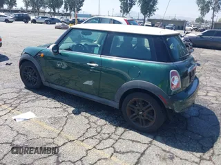 2013 MINI Hardtop with VIN WMWSU3C58DT545046, listed as a IAAI auction lot 42665896 with 60,973 mi miles and . Bid and sale history available at DreamBid. Image 3.