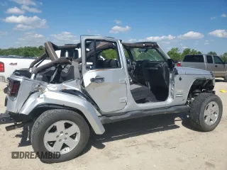 2007 Jeep Wrangler Unlimited Sahara with VIN 1J4GA59147L207482, listed as a Copart auction lot 55666615 with 151,525 mi miles and Salvage title. Bid and sale history available at DreamBid. Image 3.