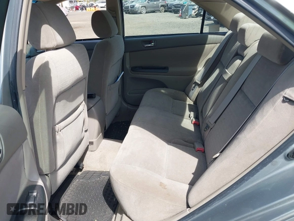 2006 Toyota Camry STD z VIN JTDBE32K063060782, wystawiony jako IAAI lot #42105775 z przebiegiem 304 961 mil mil oraz . Historia ofert i sprzedaży dostępna na DreamBid. Obrazek 8.