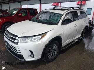 2018 Toyota Highlander SE with VIN 5TDKZRFH9JS536377, listed as a IAAI auction lot 42189368 with 71,979 mi miles and . Bid and sale history available at DreamBid. Image 18.