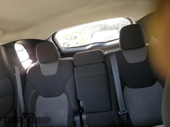 2018 Jeep Cherokee Latitude Tech Connect with VIN 1C4PJLCB2JD563295, listed as a Copart auction lot 63616125 with 71,618 mi miles and Salvage title. Bid and sale history available at DreamBid. Image 10.