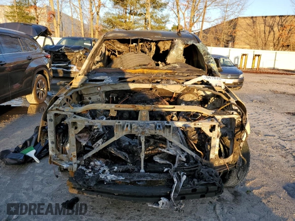 2017 Cadillac Escalade ESV Luxury z VIN 1GYS4HKJ0HR114616, wystawiony jako Copart lot #84195584 z przebiegiem Nie podano mil oraz Szkoda całkowita • Salvage title. Historia ofert i sprzedaży dostępna na DreamBid. Obrazek 5.