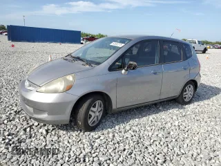 2007 Honda Fit z VIN JHMGD38437S011972, wystawiony jako Copart lot #54503275 z przebiegiem Nie podano mil oraz Czysty tytuł • Clean title. Historia ofert i sprzedaży dostępna na DreamBid. Obrazek 1.