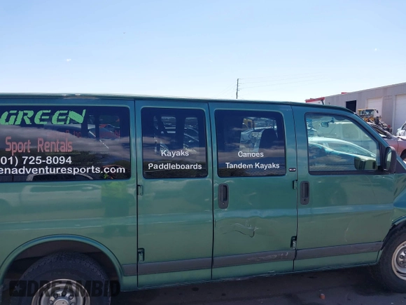 1999 GMC Savana z VIN 1GJHG35R4X1134983, wystawiony jako IAAI lot #42084648 z przebiegiem 167 848 mil mil oraz . Historia ofert i sprzedaży dostępna na DreamBid. Obrazek 13.