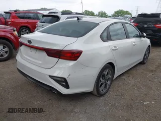 2020 Kia Forte LXS z VIN 3KPF24ADXLE241539, wystawiony jako IAAI lot #42224285 z przebiegiem 115 291 mil mil oraz . Historia ofert i sprzedaży dostępna na DreamBid. Obrazek 4.