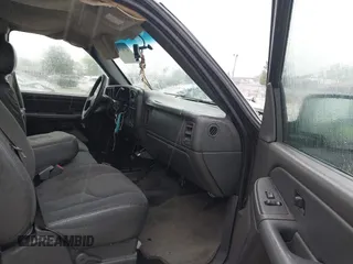 2005 Chevrolet Silverado 1500 Z71 z VIN 1GCEK19B75Z258531, wystawiony jako IAAI lot #42361011 z przebiegiem 167 717 mil mil oraz . Historia ofert i sprzedaży dostępna na DreamBid. Obrazek 5.