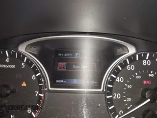 2018 Nissan Pathfinder S z VIN 5N1DR2MM5JC638871, wystawiony jako IAAI lot #41691038 z przebiegiem 96 284 mil mil oraz . Historia ofert i sprzedaży dostępna na DreamBid. Obrazek 16.