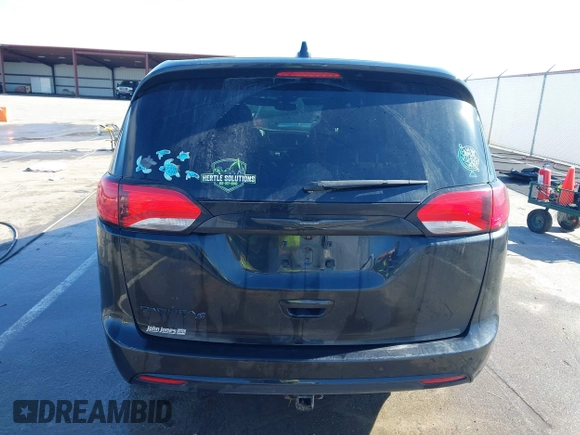 2020 Chrysler Pacifica Touring with VIN 2C4RC1FG8LR150540, listed as a IAAI auction lot 41506101 with 152,046 mi miles and . Bid and sale history available at DreamBid. Image 16.