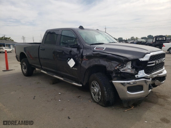 2019 Ram 2500 Tradesman with VIN 3C6UR5HL2KG651560, listed as a Copart auction lot 70237924 with 67,505 mi miles and Salvage Title. Bid and sale history available at carsss.com. Image 4.