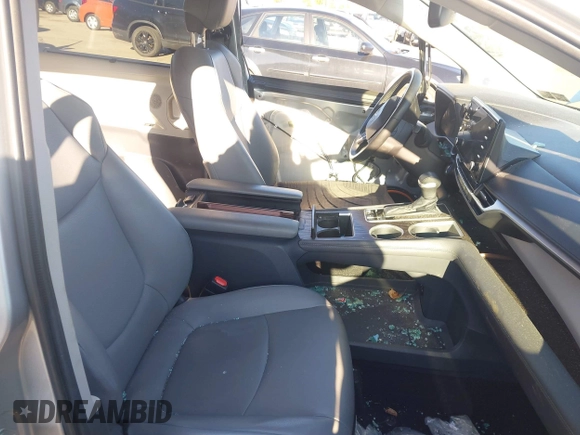 2022 Toyota Sienna XLE with VIN 5TDJRKEC9NS088219, listed as a IAAI auction lot 41820969 with 190,598 mi miles and . Bid and sale history available at DreamBid. Image 5.