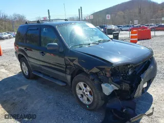 2007 Ford Escape XLT with VIN 1FMCU03147KB80499, listed as a IAAI auction lot 41897541 with 190,743 mi miles. Bid and sale history available at carsss.com. Image 1.