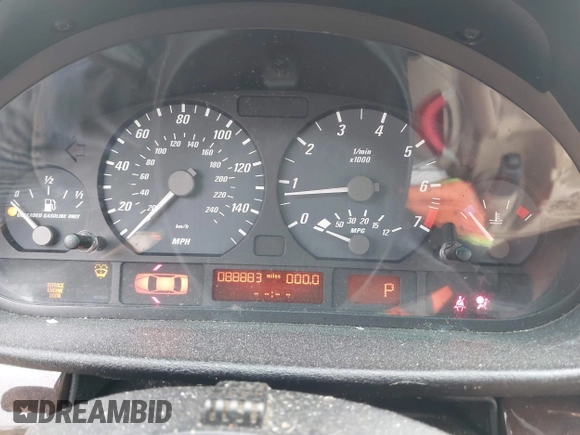 2004 BMW 3 Series 325Ci with VIN WBABW33404PL33722, listed as a IAAI auction lot 42107847 with 88,883 mi miles. Bid and sale history available at carsss.com. Image 7.