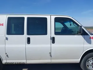 2017 GMC Savana Cargo Van with VIN 1GTW7AFF3H1906737, listed as a IAAI auction lot 40511351 with 98,559 mi miles. Bid and sale history available at carsss.com. Image 13.