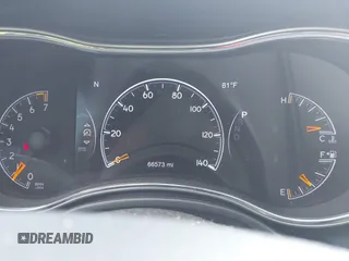 2020 Jeep Grand Cherokee Altitude z VIN 1C4RJFAG5LC364453, wystawiony jako IAAI lot #42168969 z przebiegiem 66 573 mil mil oraz . Historia ofert i sprzedaży dostępna na DreamBid. Obrazek 7.