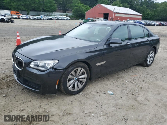 2015 BMW 7 Series 750Li xDrive with VIN WBAYF8C58FD655495, listed as a Copart auction lot 61584405 with 105,249 mi miles and Clean title. Bid and sale history available at DreamBid. Image 1.