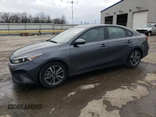 2022 Kia Forte LXS with VIN 3KPF24AD3NE456120, listed as a Copart auction lot 89173335 with 33,753 mi miles and Salvage Title. Bid and sale history available at carsss.com. Image 1.