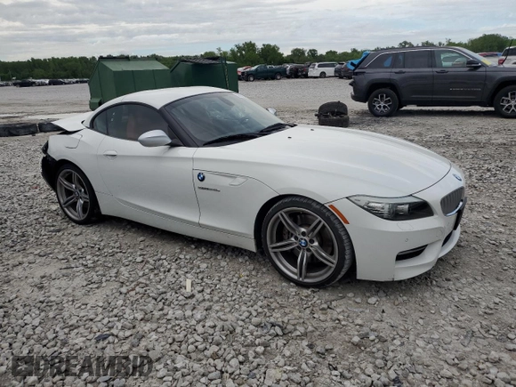 2011 BMW Z4 sDrive35is z VIN WBALM1C59BE393773, wystawiony jako Copart lot #56021935 z przebiegiem 86 666 mil mil oraz Szkoda całkowita • Salvage title. Historia ofert i sprzedaży dostępna na DreamBid. Obrazek 4.