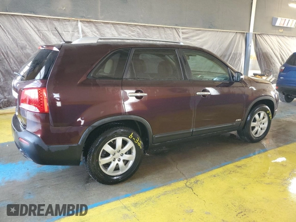 2011 Kia Sorento LX with VIN 5XYKTDA28BG109682, listed as a Copart auction lot 47684835 with 164,381 mi miles and Clean Title. Bid and sale history available at carsss.com. Image 3.
