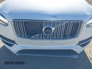 2018 Volvo XC90 Inscription with VIN YV4A22PL0J1386504, listed as a IAAI auction lot 41751916 with 73,081 mi miles. Bid and sale history available at carsss.com. Image 6.