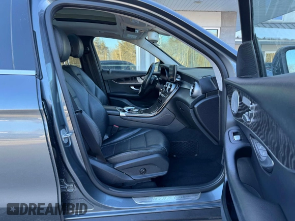 2016 Mercedes-Benz GLC with VIN WDC0G4KB8GF019995, listed as a Copart auction lot 46728475 with 143,829 mi miles and Clean Title. Bid and sale history available at carsss.com. Image 5.