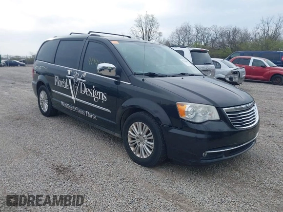 2013 Chrysler Town & Country Limited with VIN 2C4RC1GG2DR595808, listed as a IAAI auction lot 41946685 with 185,579 mi miles. Bid and sale history available at carsss.com. Image 1.