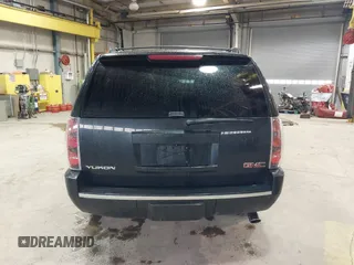 2013 GMC Yukon Denali with VIN 1GKS2EEF5DR111548, listed as a IAAI auction lot 41730102 with 174,312 mi miles. Bid and sale history available at carsss.com. Image 17.