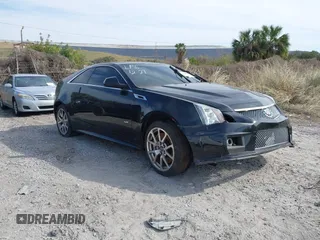 2013 Cadillac CTS-V z VIN 1G6DV1EP2D0167743, wystawiony jako IAAI lot #41450088 z przebiegiem 131 184 mil mil oraz . Historia ofert i sprzedaży dostępna na DreamBid. Obrazek 1.