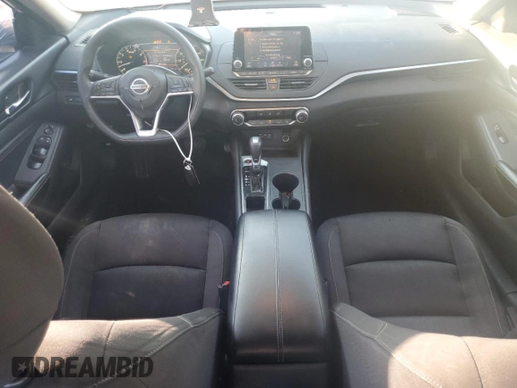 2019 Nissan Altima 2.5 S with VIN 1N4BL4BV7KC239696, listed as a Copart auction lot 86269424 with 136,724 mi miles and Clean Title. Bid and sale history available at carsss.com. Image 8.