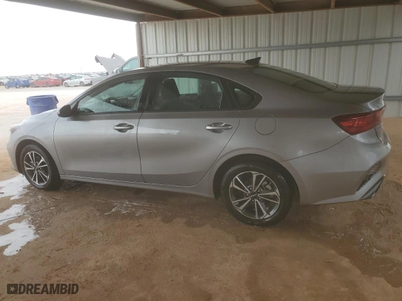 2024 Kia Forte LXS with VIN 3KPF24AD3RE784370, listed as a Copart auction lot 50981115 with 28,034 mi miles and Clean Title. Bid and sale history available at carsss.com. Image 2.