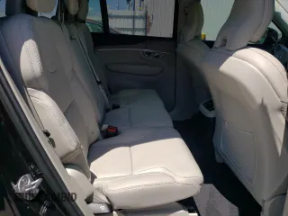 2023 Volvo XC90 Ultimate Dark Theme with VIN YV4H60CX1P1996890, listed as a Copart auction lot 57989095 with 31,269 mi miles and Salvage title. Bid and sale history available at DreamBid. Image 11.
