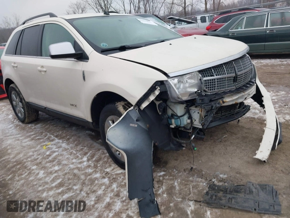 2008 Lincoln MKX with VIN 2LMDU68C28BJ17144, listed as a IAAI auction lot 41532813 with 118,135 mi miles. Bid and sale history available at carsss.com. Image 1.